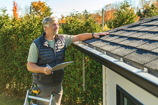 Professional Roofing technician working in Martinsburg, OH